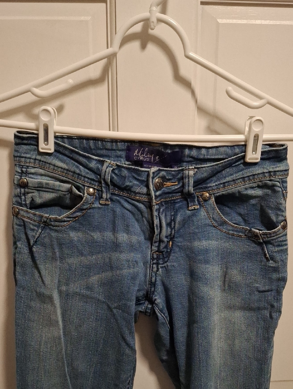 Miley Cyrus & Max Azria Light Blue Skinny Jeans Size 9